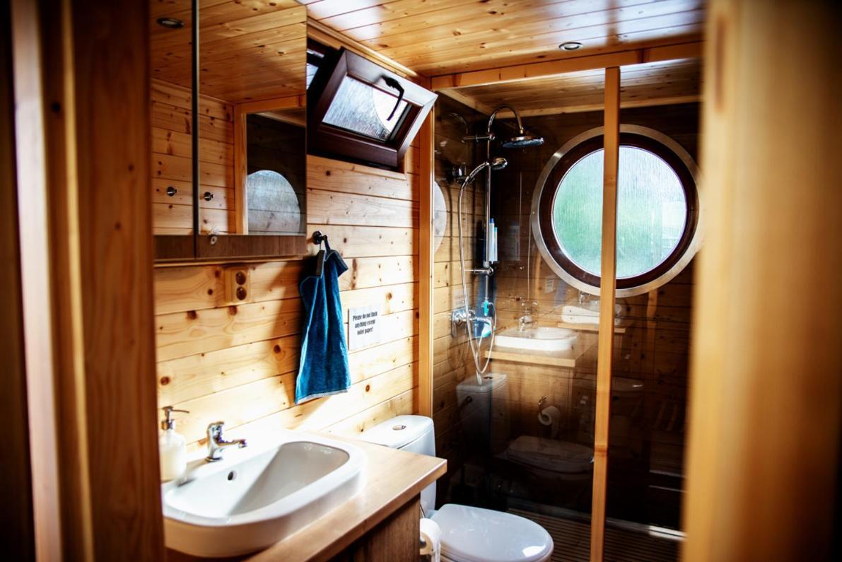 Hotel Houseboat Bonanza Praga Zewnętrze zdjęcie